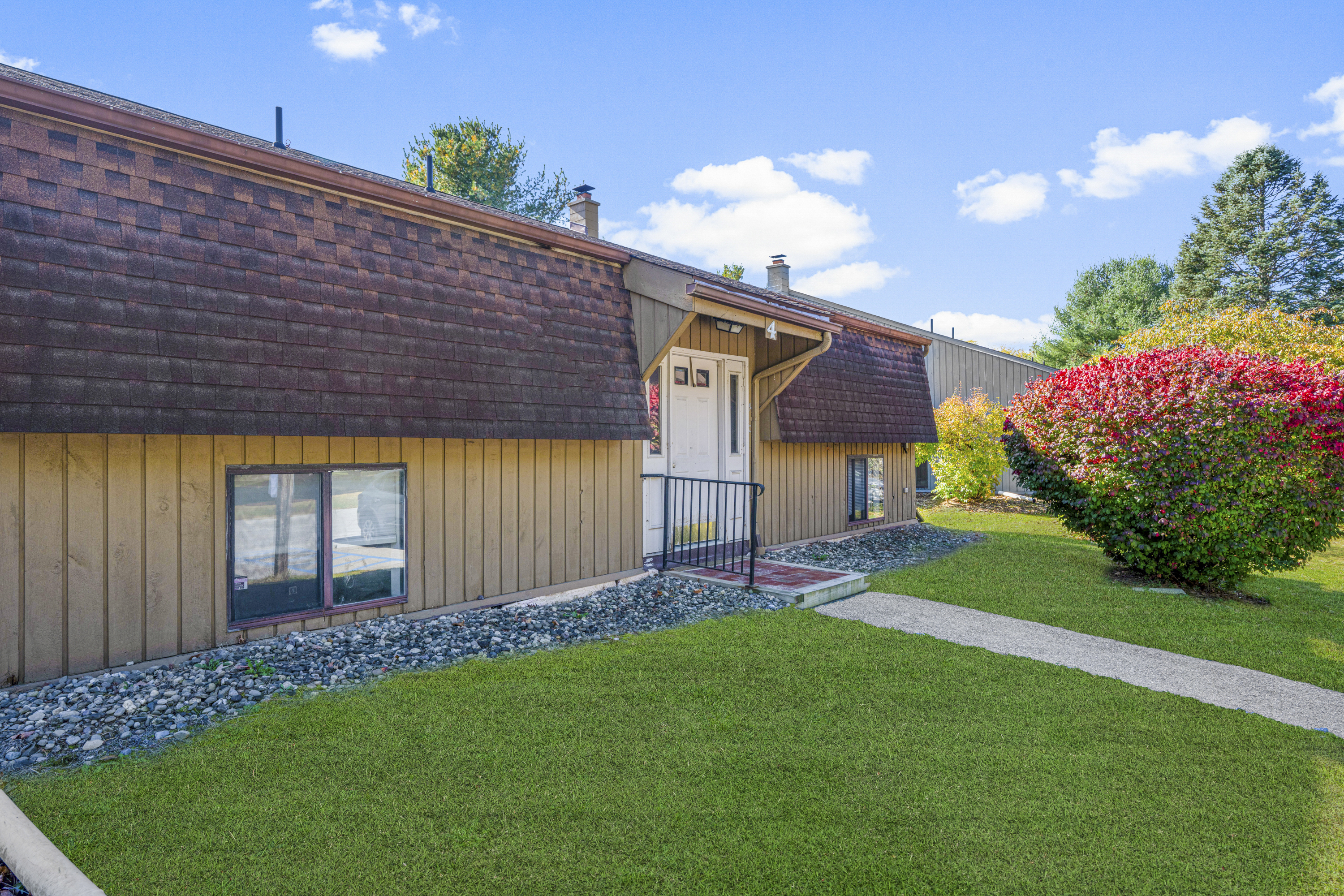 20 Crum Elbow Road