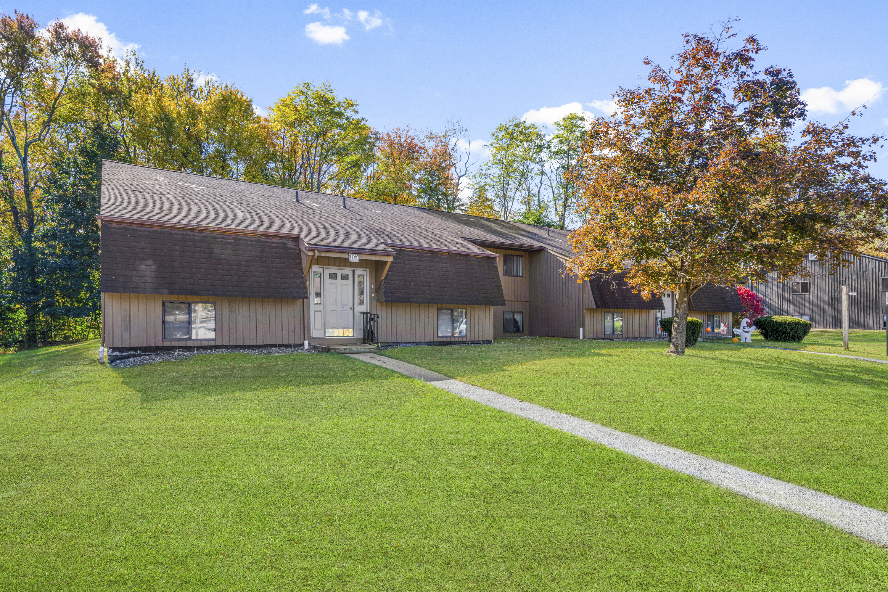 20 Crum Elbow Road
